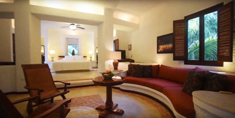 Four Luxury Jungle Villas 11