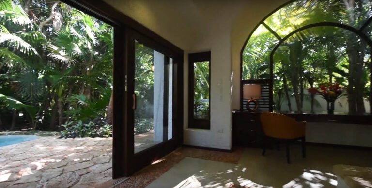 Four Luxury Jungle Villas 2