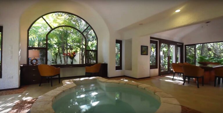 Four Luxury Jungle Villas 3