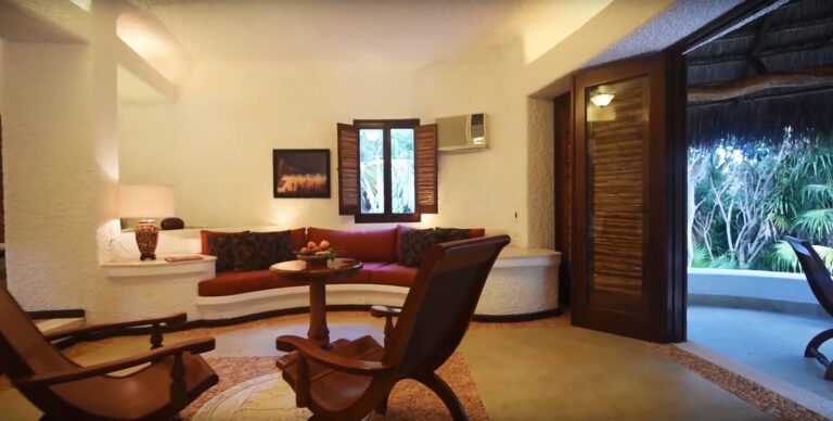 Four Luxury Jungle Villas 8