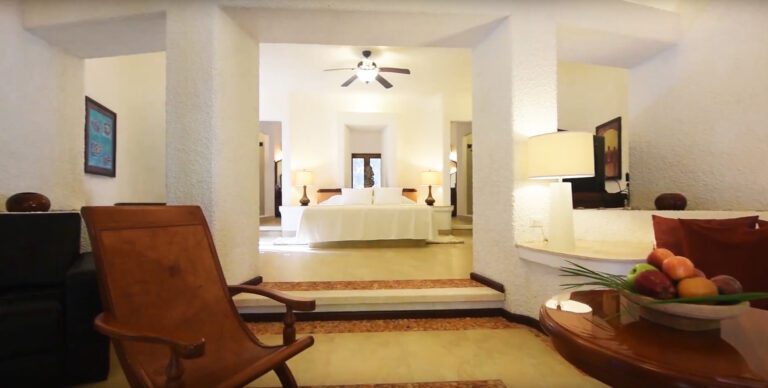 Four Luxury Jungle Villas 9